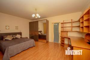 3-к квартира, вторичка, 100м2, 3/8 этаж