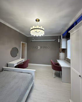 4-к квартира, вторичка, 140м2, 4/4 этаж