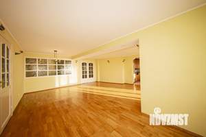 4-к квартира, вторичка, 129м2, 15/17 этаж