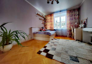 4-к квартира, вторичка, 190м2, 4/5 этаж