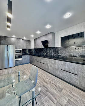 3-к квартира, вторичка, 86м2, 4/10 этаж